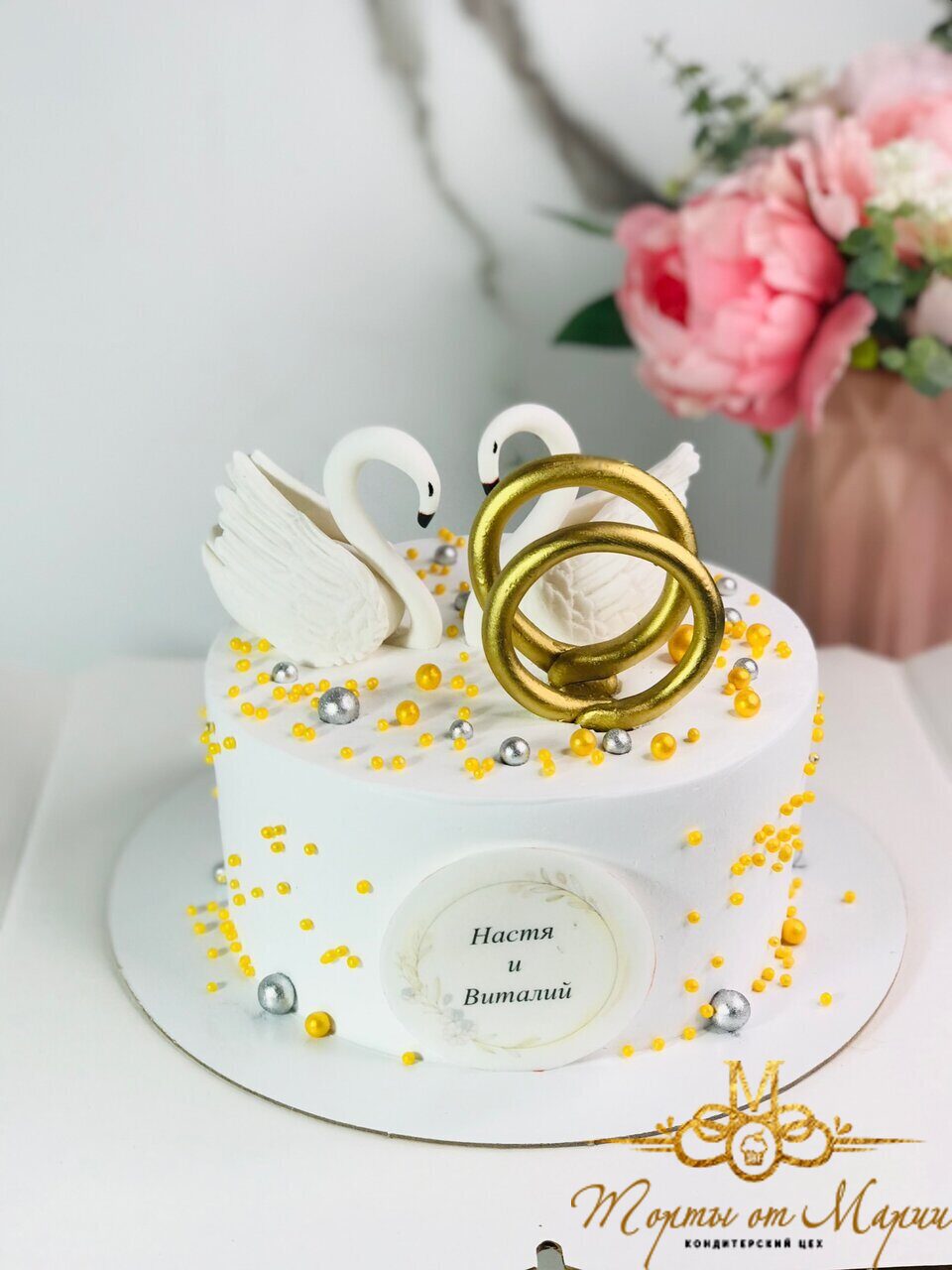 Свадебный торт Лебеди кольца